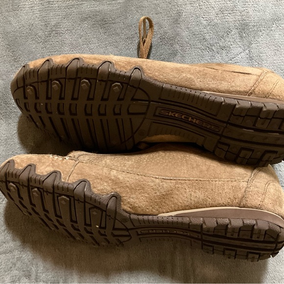 Skechers relaxed fit memory foam size 9 - Picture 2 of 3